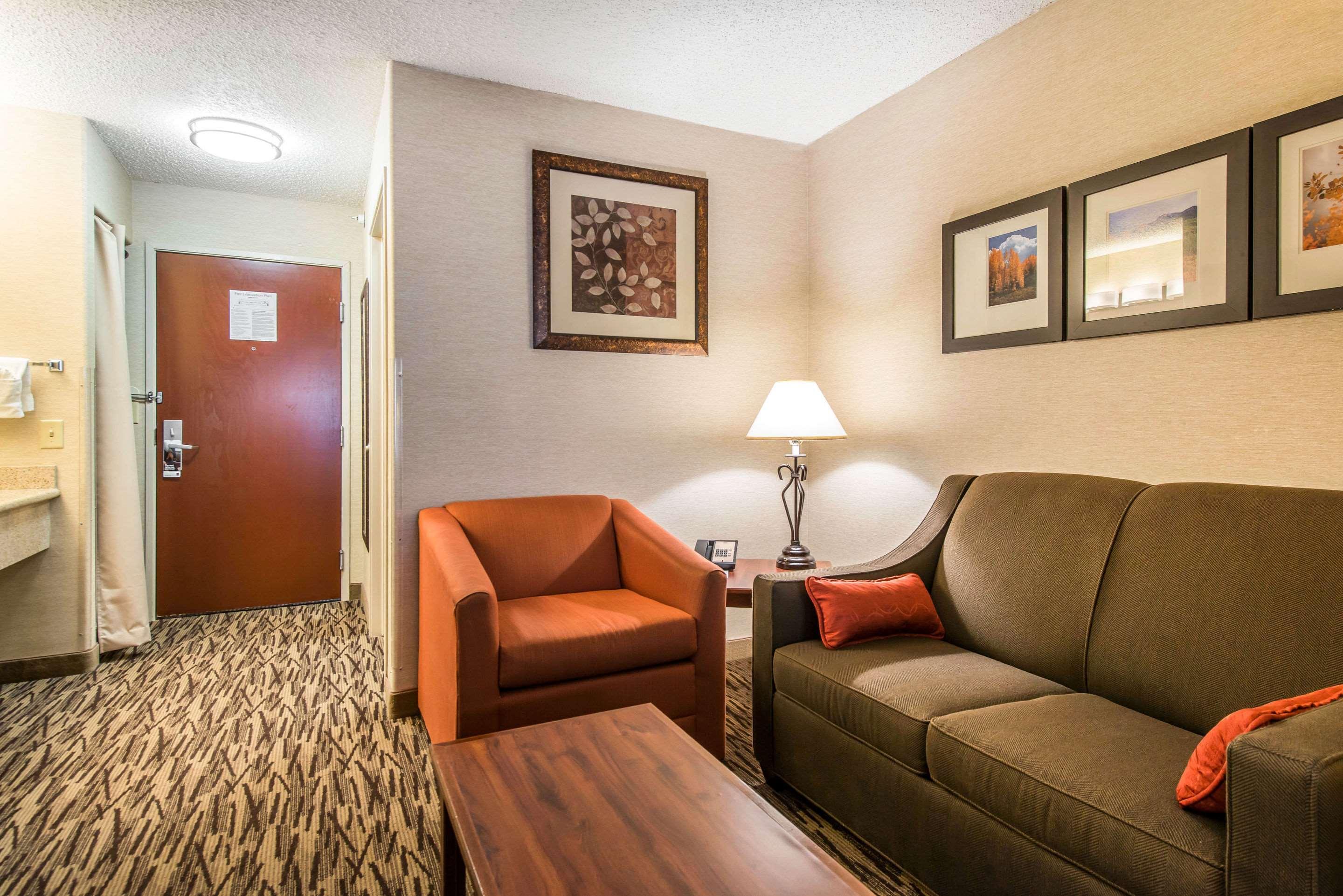 Comfort Suites Golden West On Evergreen Parkway Екстериор снимка