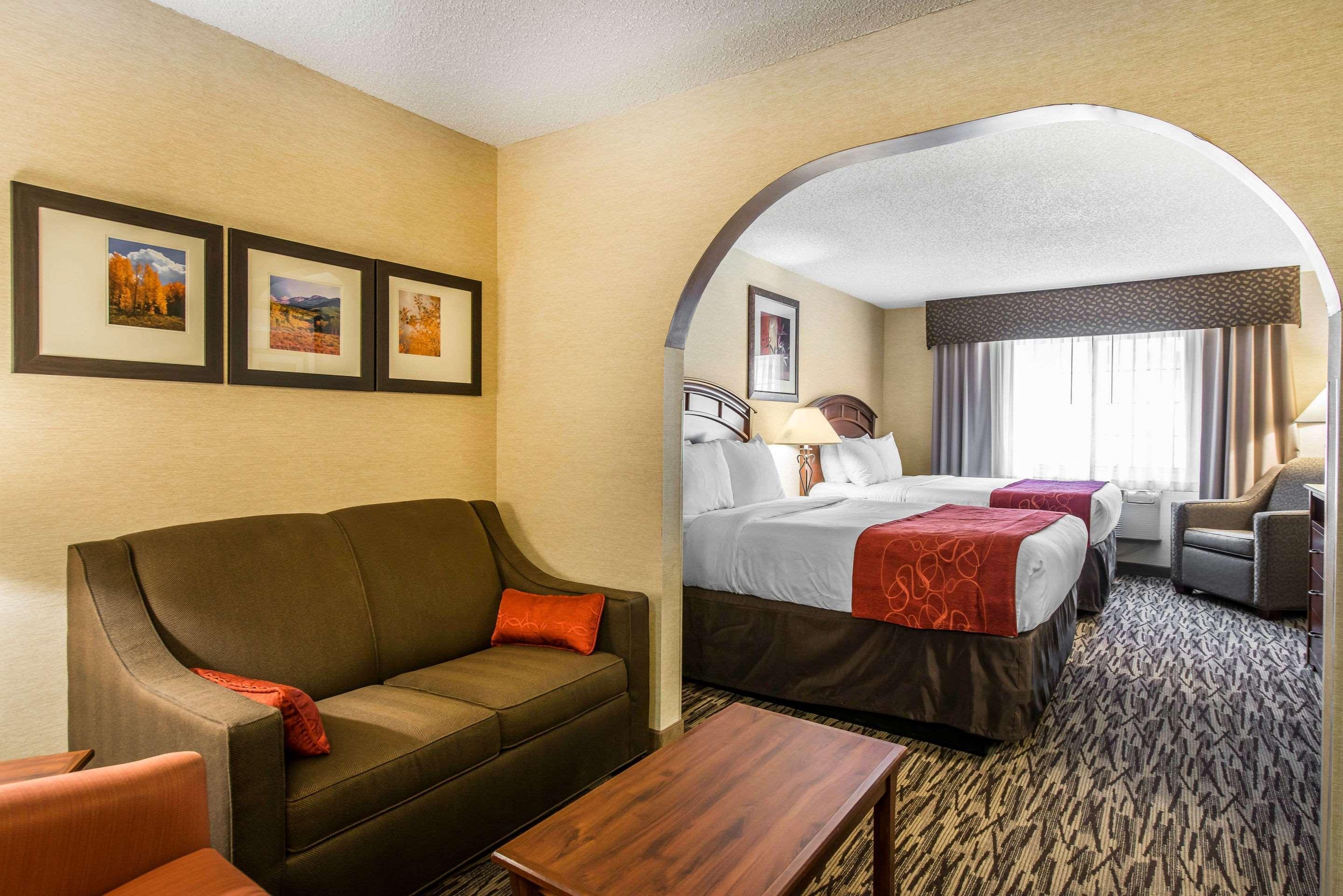 Comfort Suites Golden West On Evergreen Parkway Екстериор снимка
