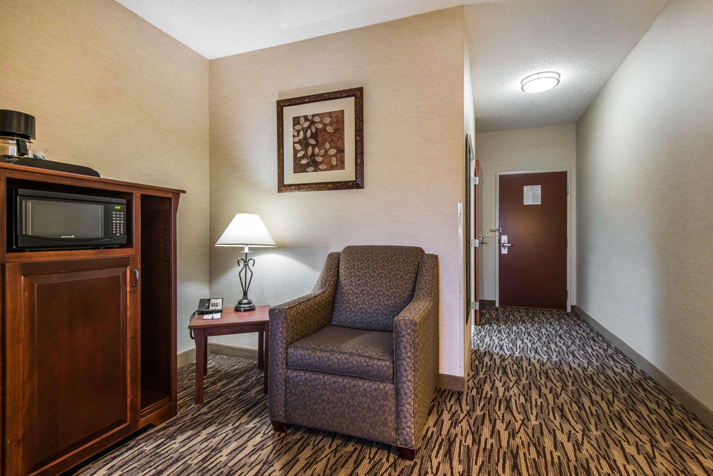 Comfort Suites Golden West On Evergreen Parkway Екстериор снимка