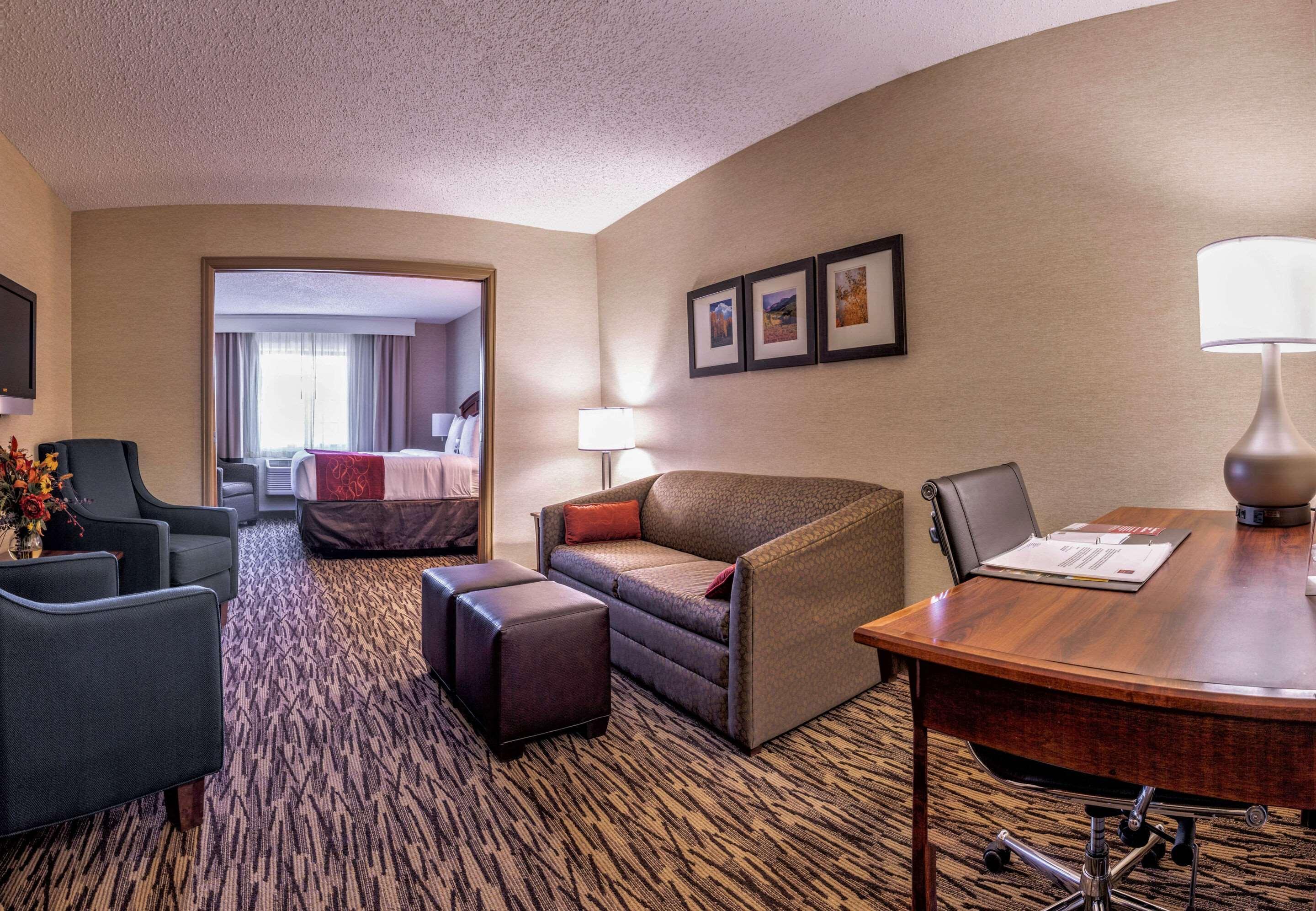 Comfort Suites Golden West On Evergreen Parkway Екстериор снимка