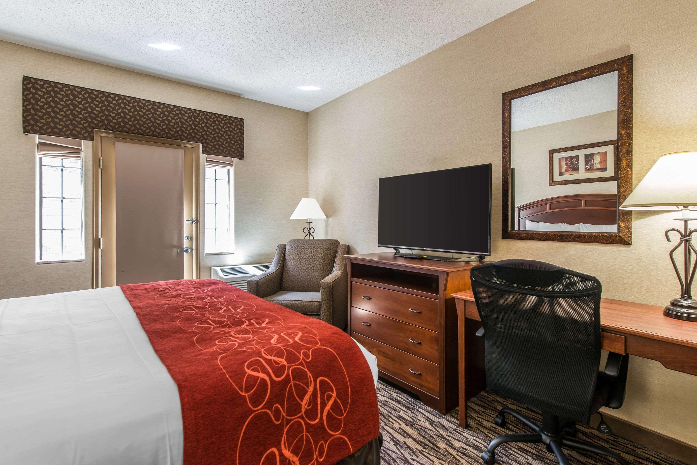 Comfort Suites Golden West On Evergreen Parkway Екстериор снимка