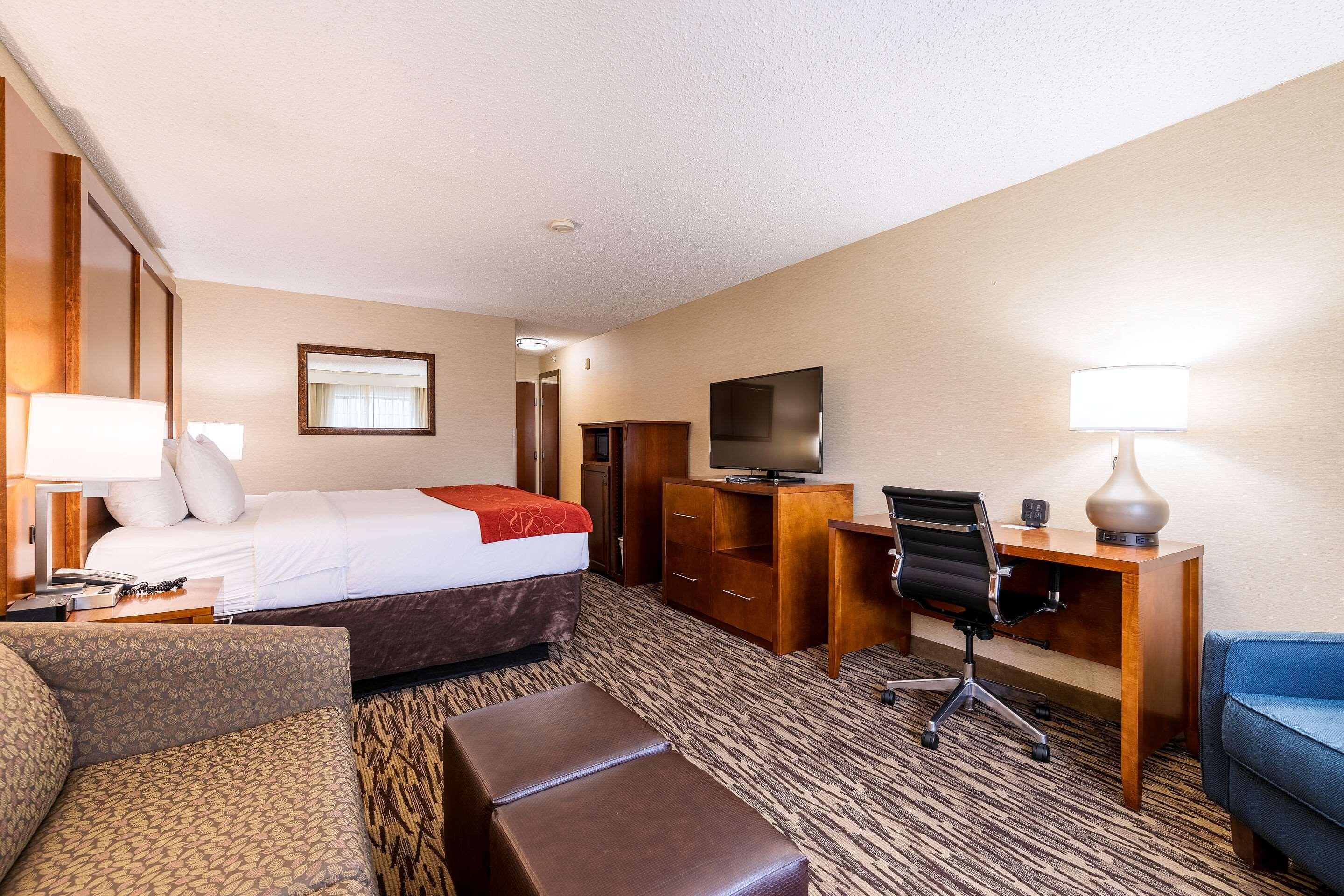 Comfort Suites Golden West On Evergreen Parkway Екстериор снимка