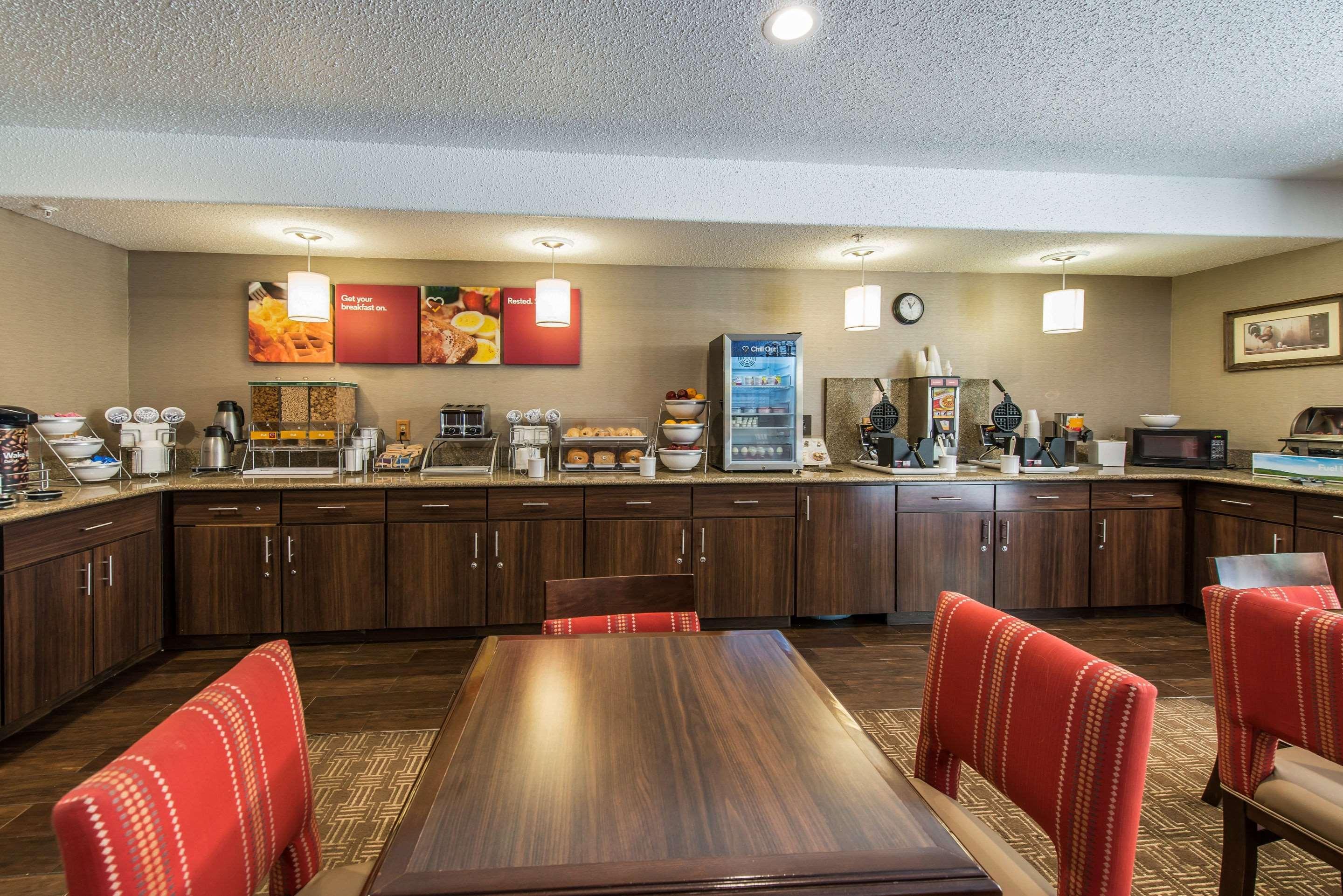 Comfort Suites Golden West On Evergreen Parkway Екстериор снимка