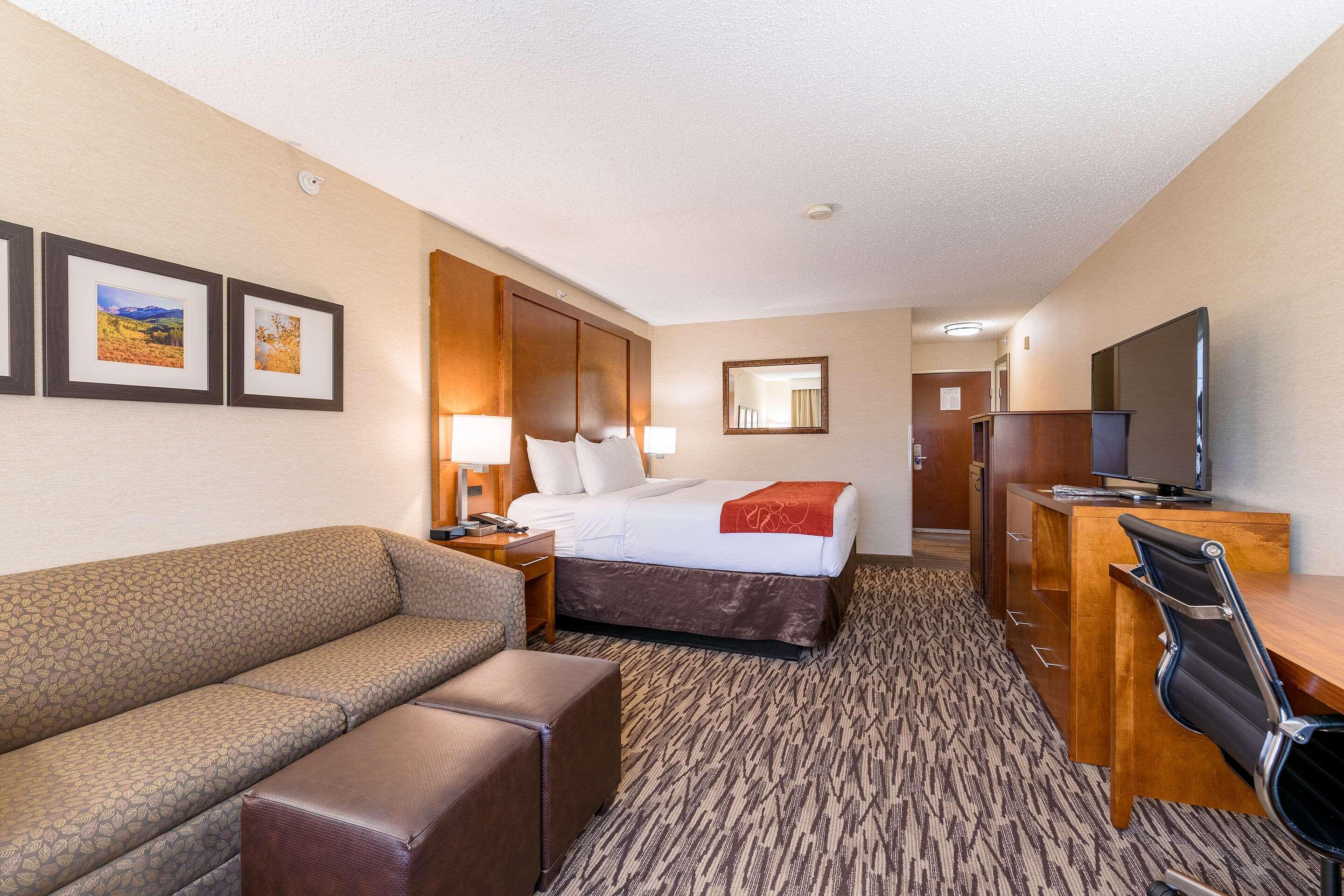 Comfort Suites Golden West On Evergreen Parkway Екстериор снимка
