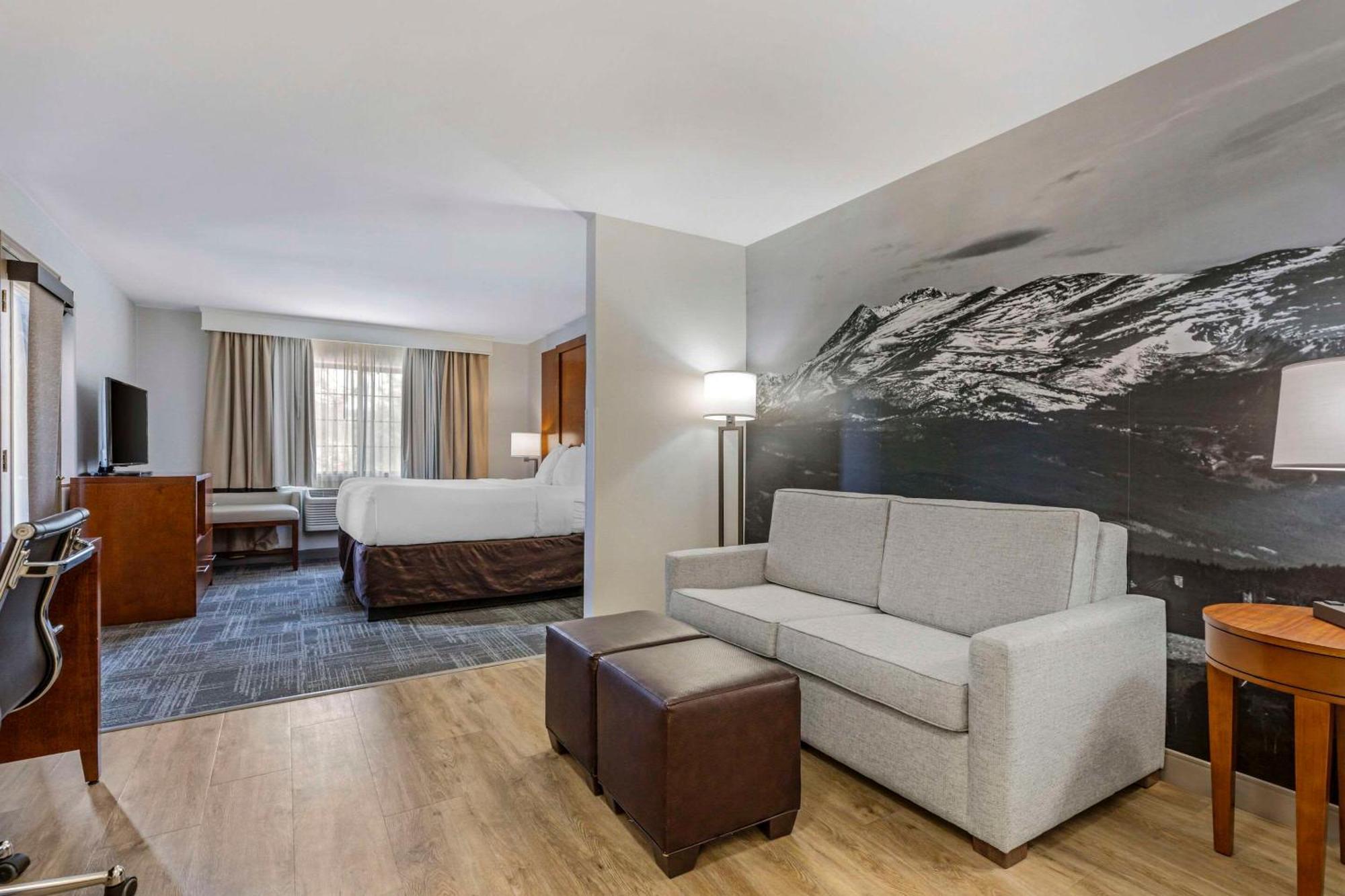 Comfort Suites Golden West On Evergreen Parkway Екстериор снимка